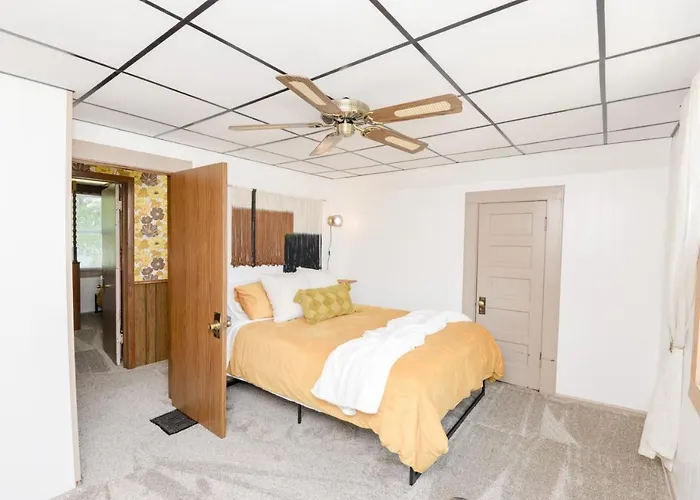 Unique Two Story With A Vintage Flare Holiday home *